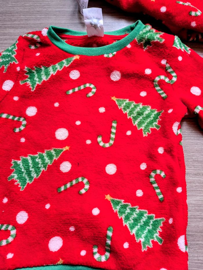 Ensemble pyjama 2 pièces polaire Noel enfant 98 / 104 cm - photo numéro 2
