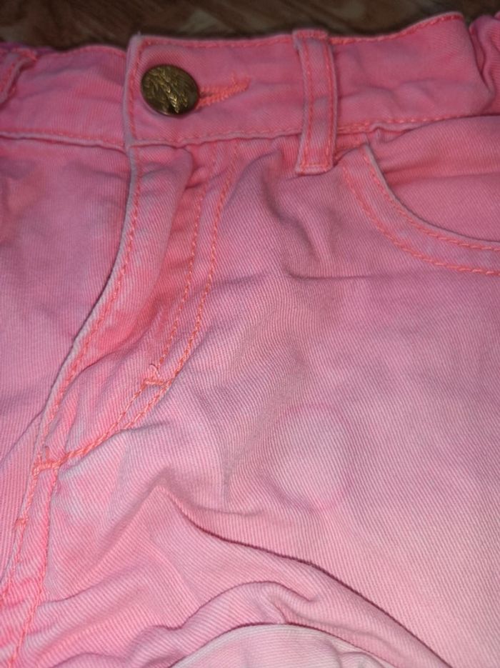 Short fille H&M taille 11-12 ans en état satisfaisant - photo numéro 2
