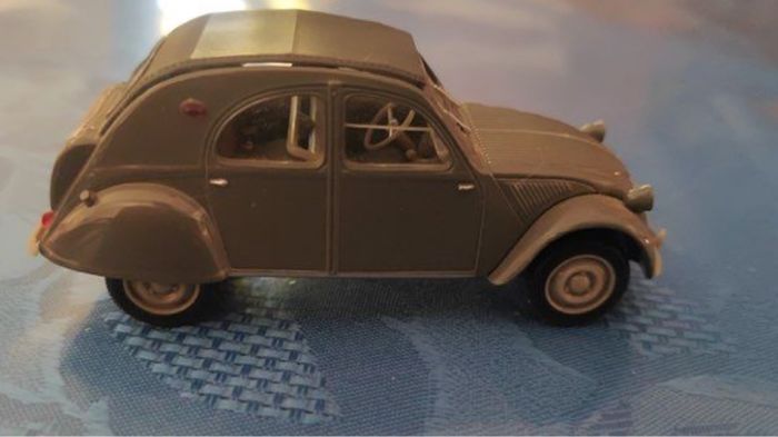 Citroën 2CV miniature