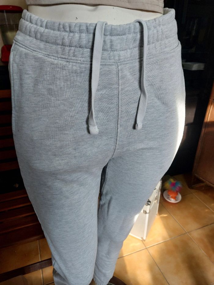 Jogging de sport - photo numéro 2