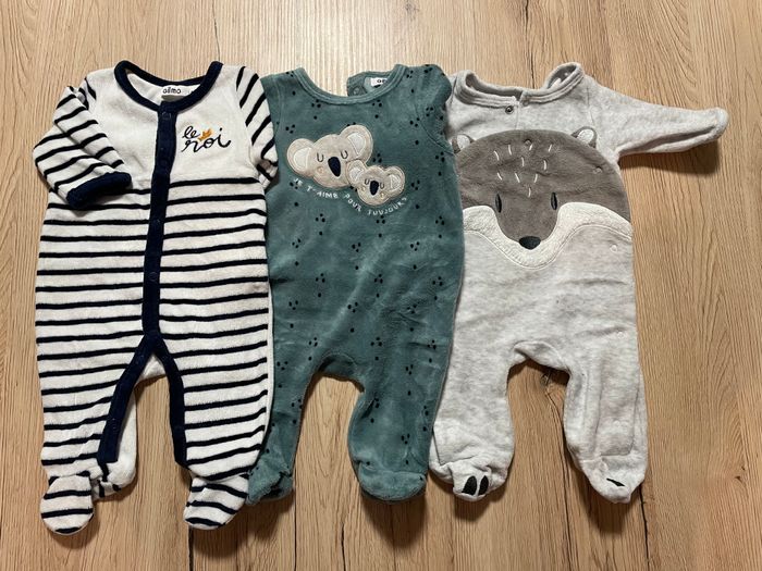 Lots 3 pyjamas velours 1 mois