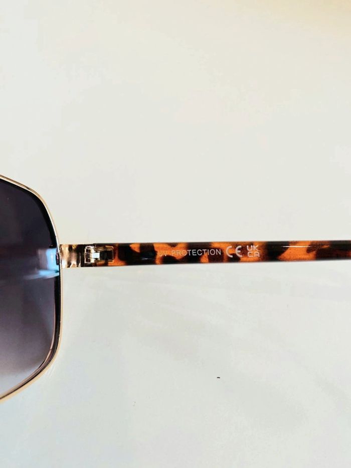 Lunette de soleil homme dorée et marron léopard verres dégradés taille large - photo numéro 5