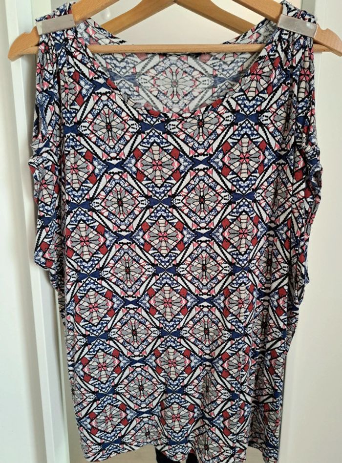 Tee-shirt épaules dénudées - photo numéro 4