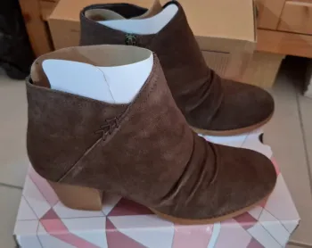 Très belles bottines 40 Skechers marron