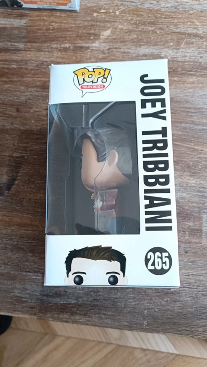 Funko pop Joey Tribbiani 275 - photo numéro 4