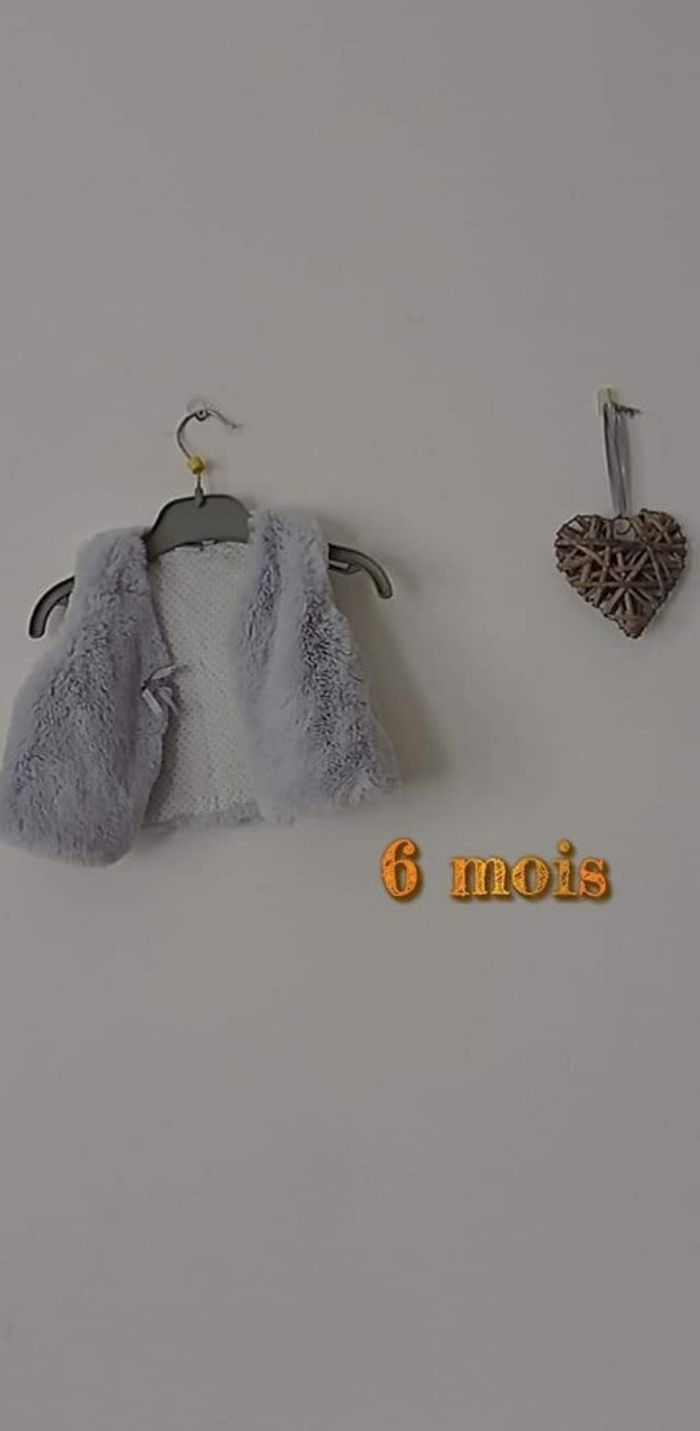 Veste fourrure 6 mois