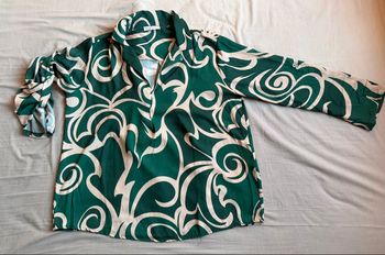 Blouse verte à motifs, Taille unique 