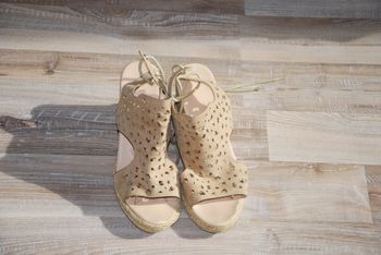 Kaporal Sandales Compensées beige Femme Savage