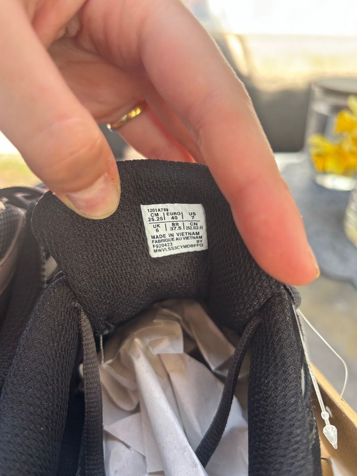 ASIC$ NYC - photo numéro 3