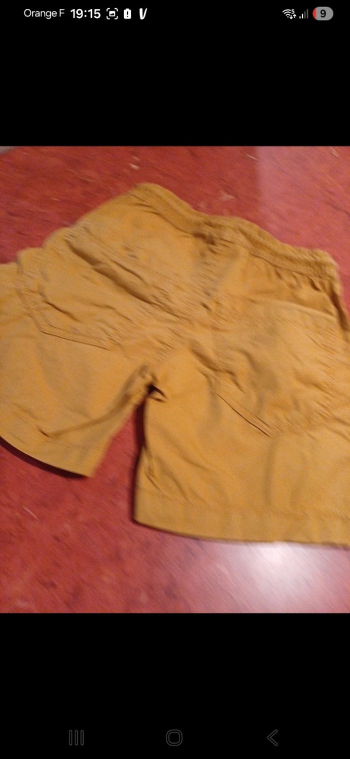 Short garçon taille 5 ans - photo numéro 3