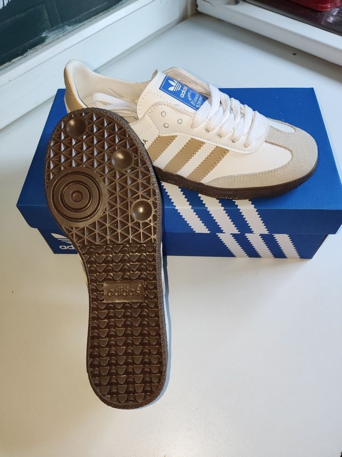 Basket Adidas samba beige taille 38 - photo numéro 4