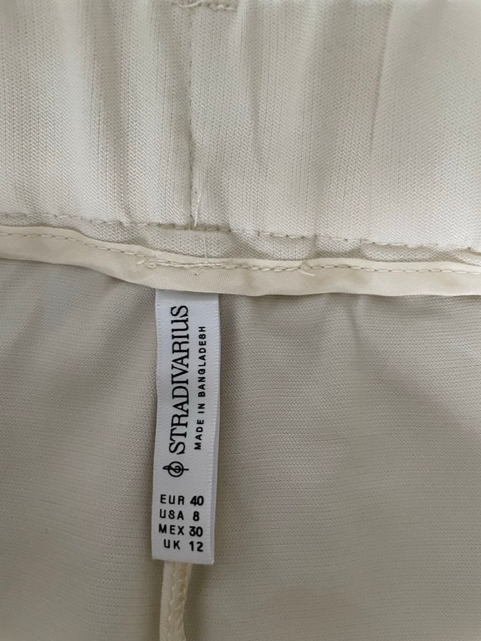 Costume, stradivarius, pantalon, taille 40 veste taille L. Très bon état quatre - photo numéro 8