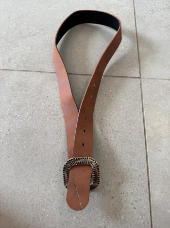 Ceinture marron, très bon état, 98cm