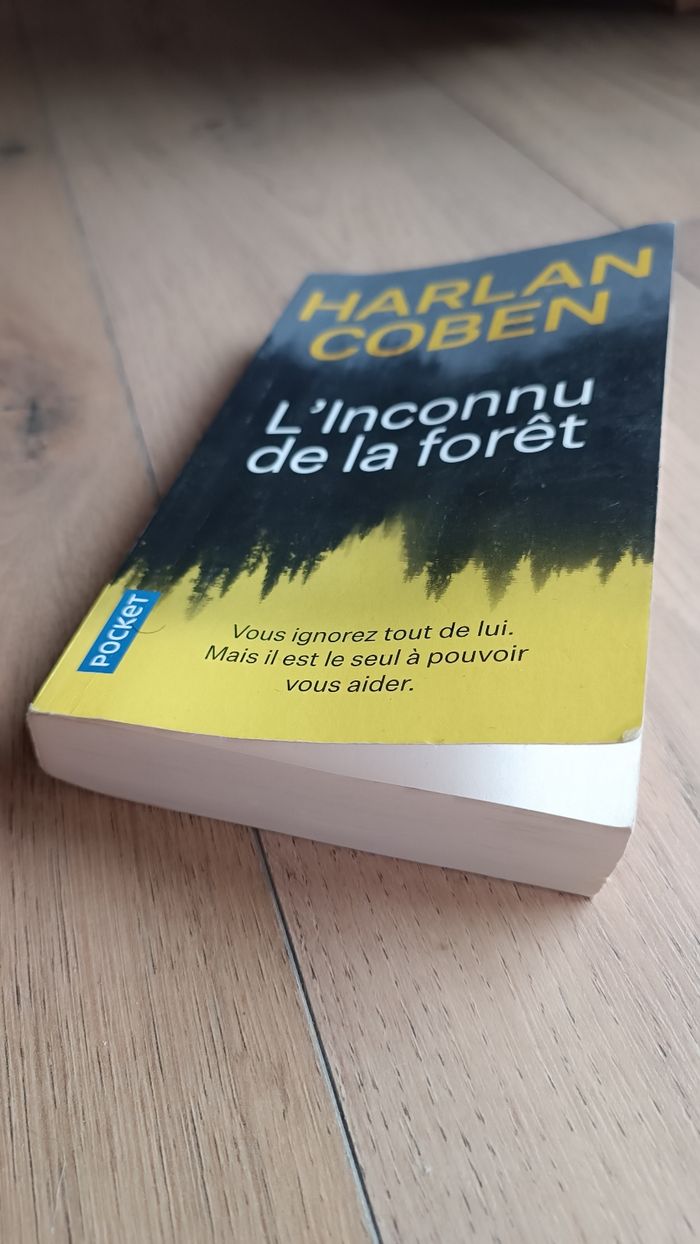 Livre Harlan Coben l'inconnu de la forêt - photo numéro 3