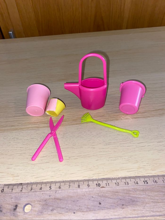 Accessoires poupée Barbie Mattel seau arrosoir jardin jardinage - photo numéro 4