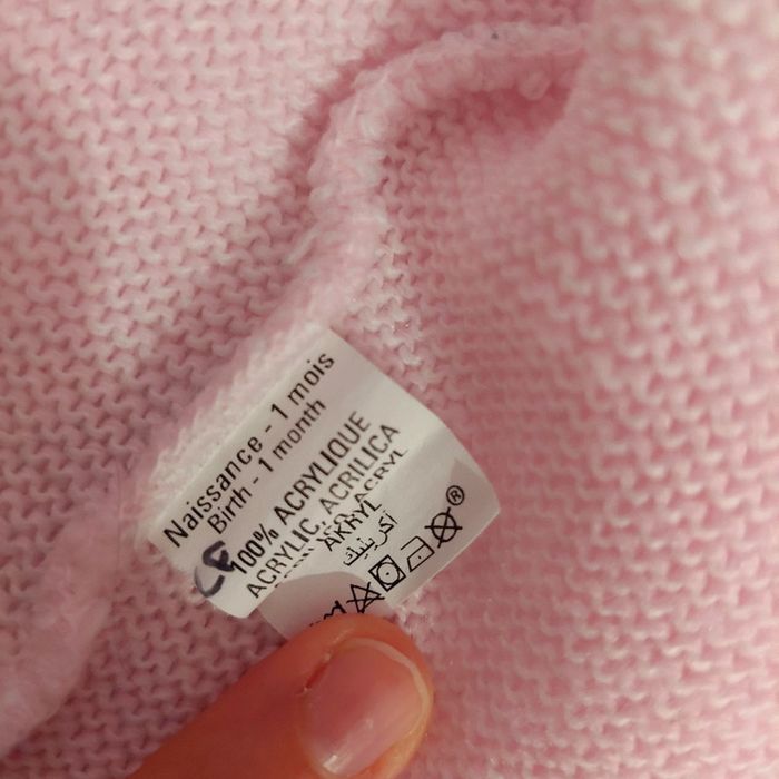 Brassière rose 1 mois - photo numéro 3