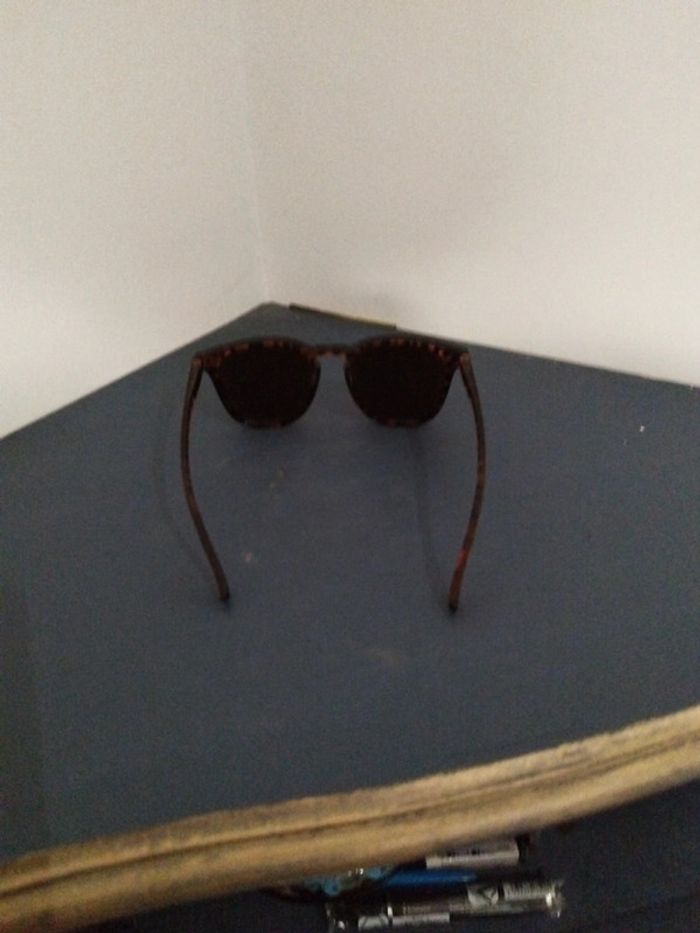 Lunettes de soleil - photo numéro 2