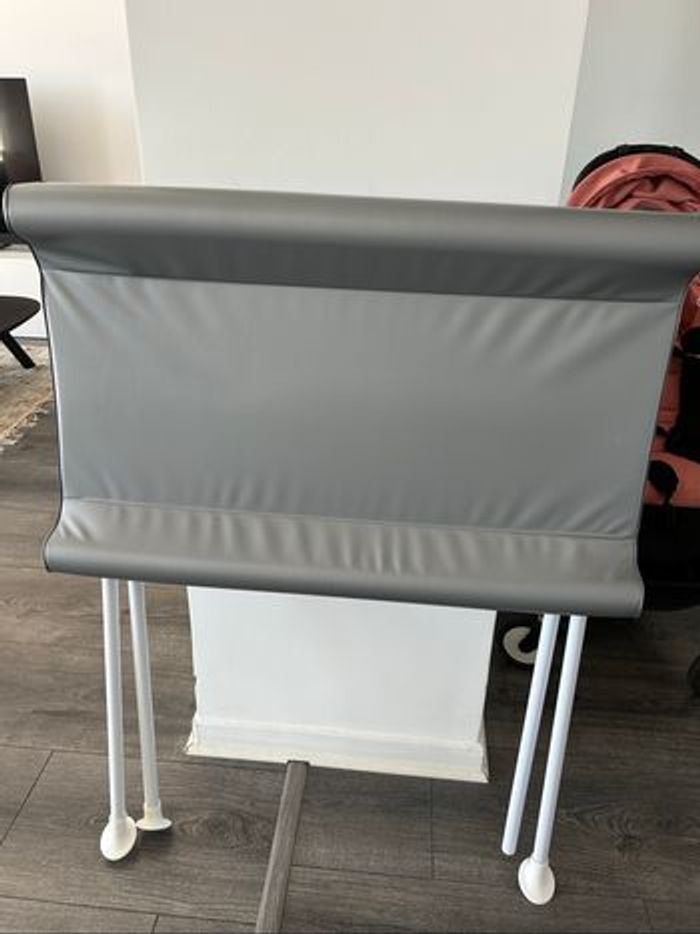 Table à langer pliante très bon état - photo numéro 3