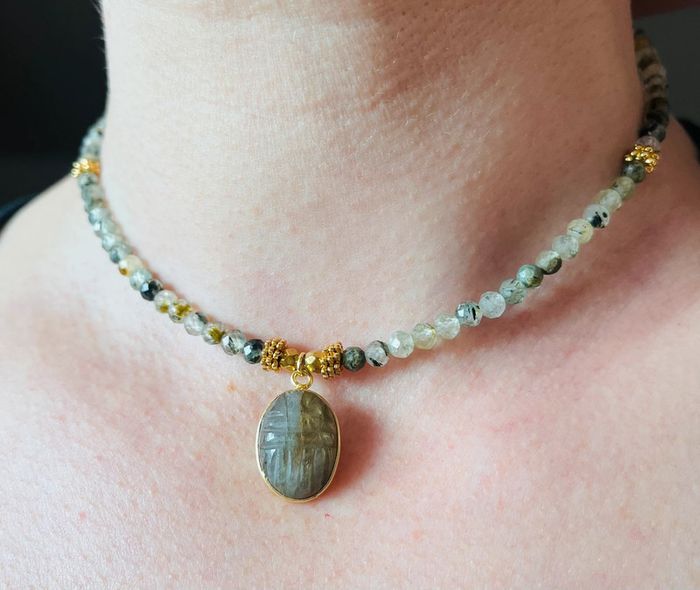 Collier talisman scarabée Labradorite et Préhnite - photo numéro 2