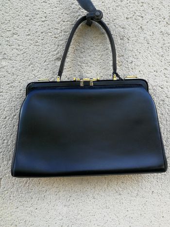 Sac à main noir vintage en simili cuir lisse
