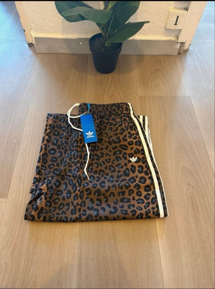 Jogging Adidas Léopard - photo numéro 5
