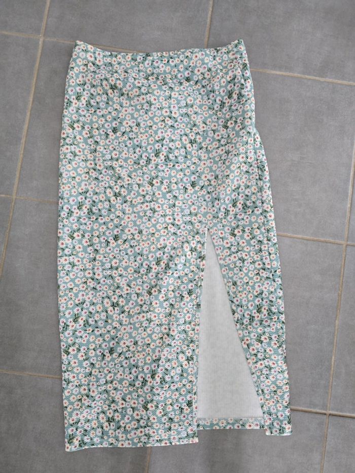 Magnifique jupe longue fleurie taille haute
