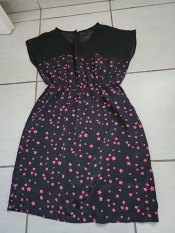 Robe enfant 8 ans – Noir avec étoile rose – Polyester