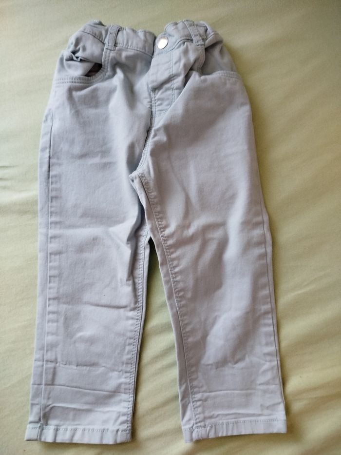 Pantalon et tee shirt - photo numéro 2