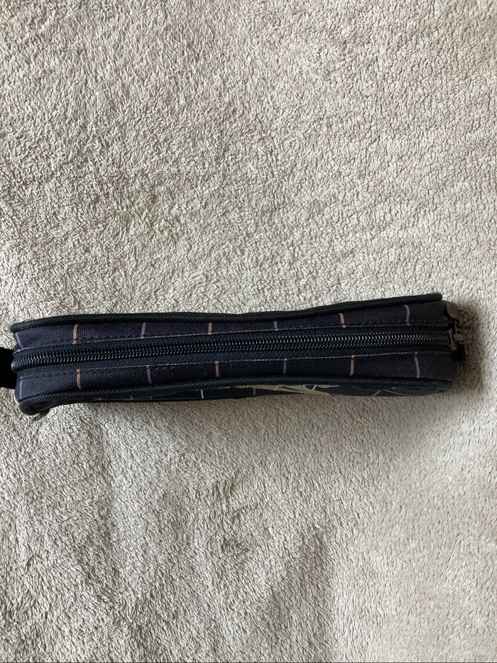 Trousse scolaire - photo numéro 3