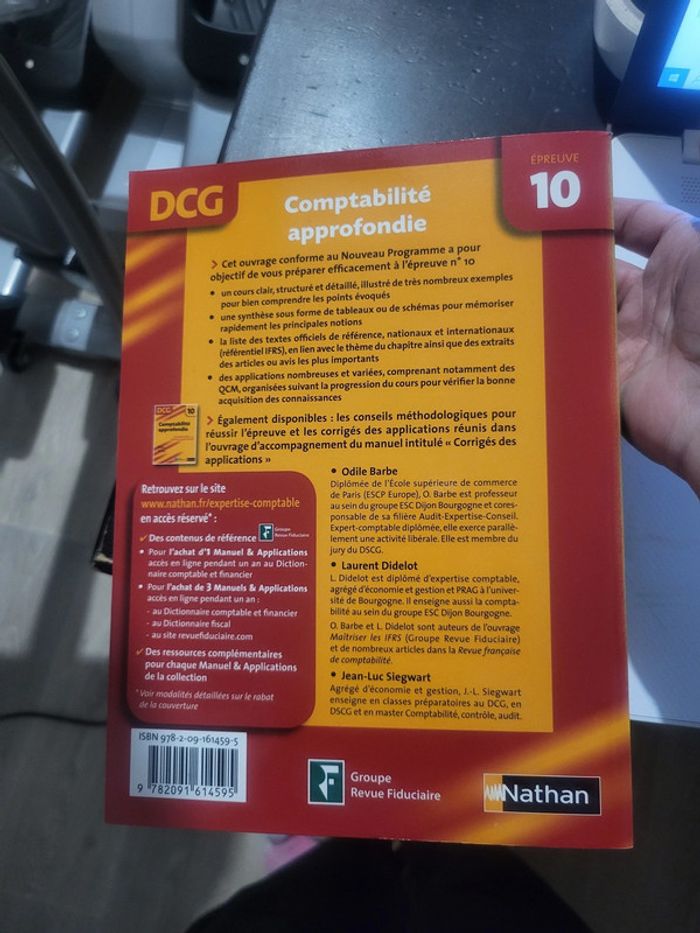 Comptabilité approfondie DCG 10 - Manuel & Applications - photo numéro 2