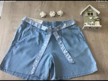 Neuf short fantaisie