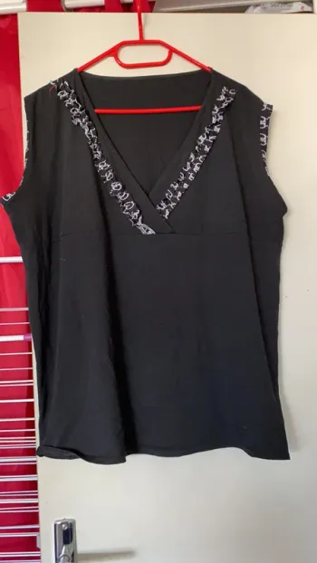 T-shirt noir taille 54