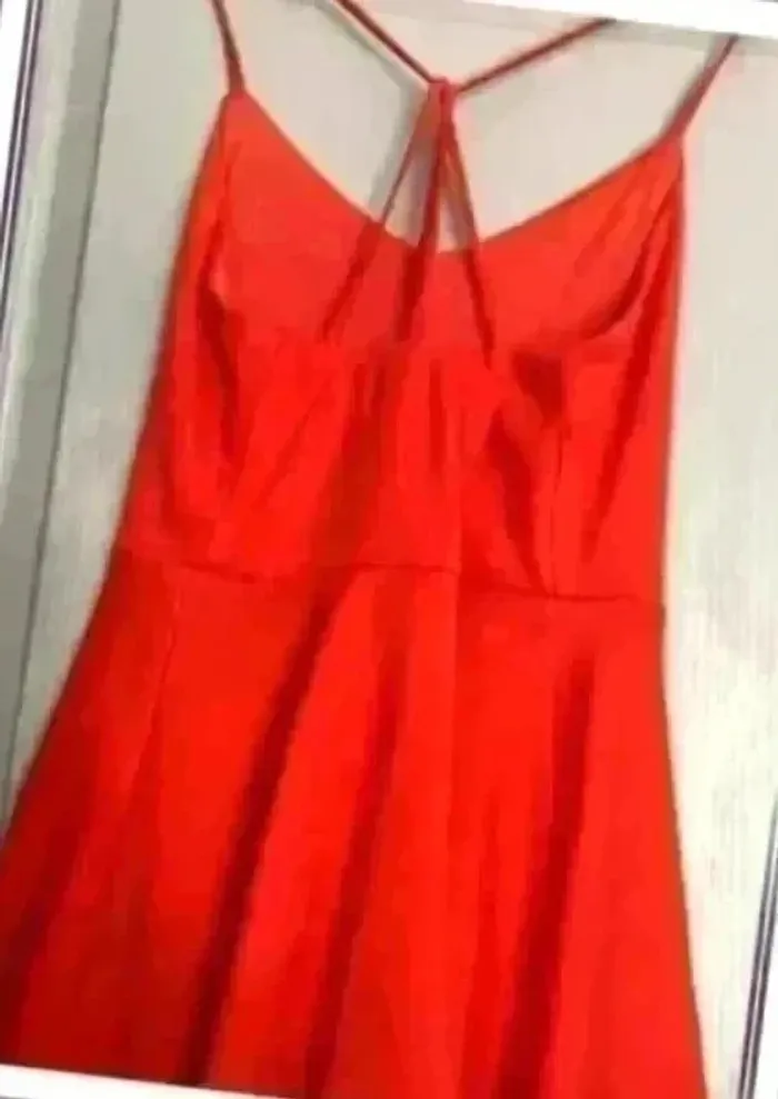 Joli Top rouge taille 36 - photo numéro 6