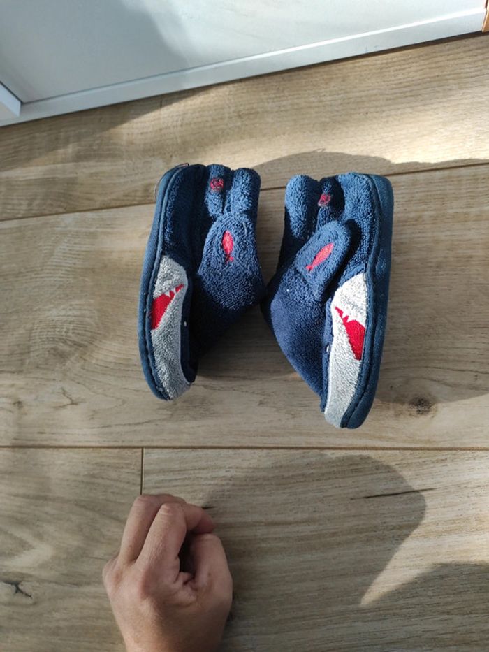 Chaussons requin 🦈 idéal rentrée - photo numéro 4
