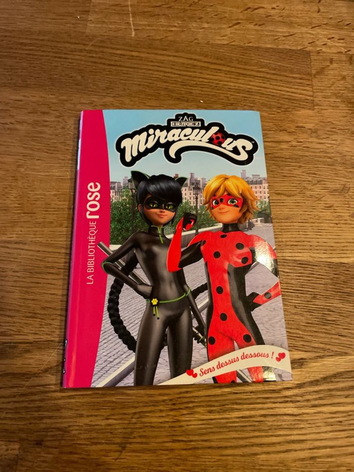 Livre La bibliothèque Rose Miraculous Sans dessus dessous ! Numéro 48