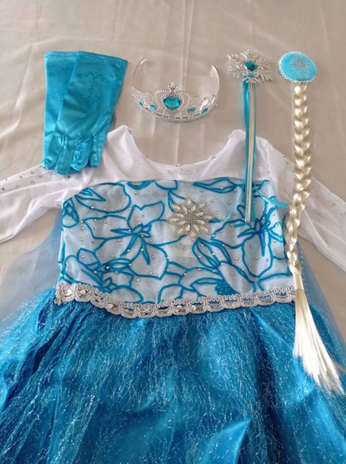 Déguisement princesse elsa et sa traîne 7ans - photo numéro 3