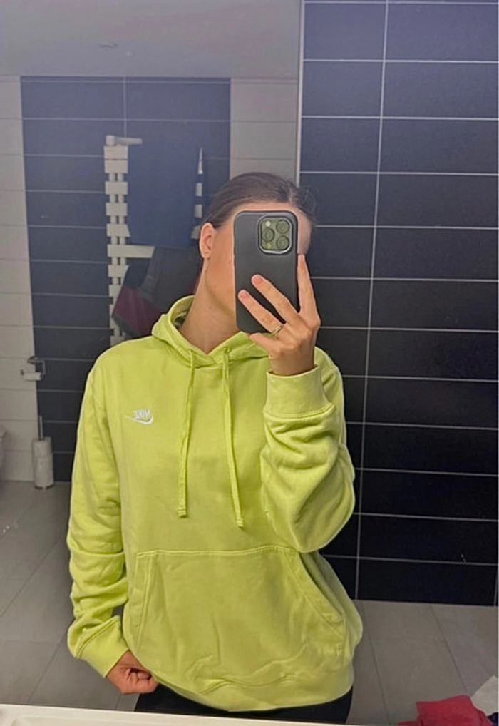 Sweat Nike fluo - photo numéro 4
