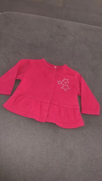 Petit gilet rose3 mois