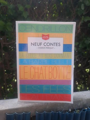Neuf contes
