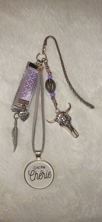 Marque page ou bijoux de sac " Cousine chérie "