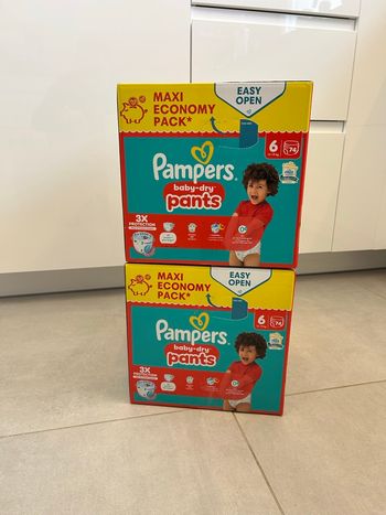 148 couches Pampers Baby Dry pants taille 6