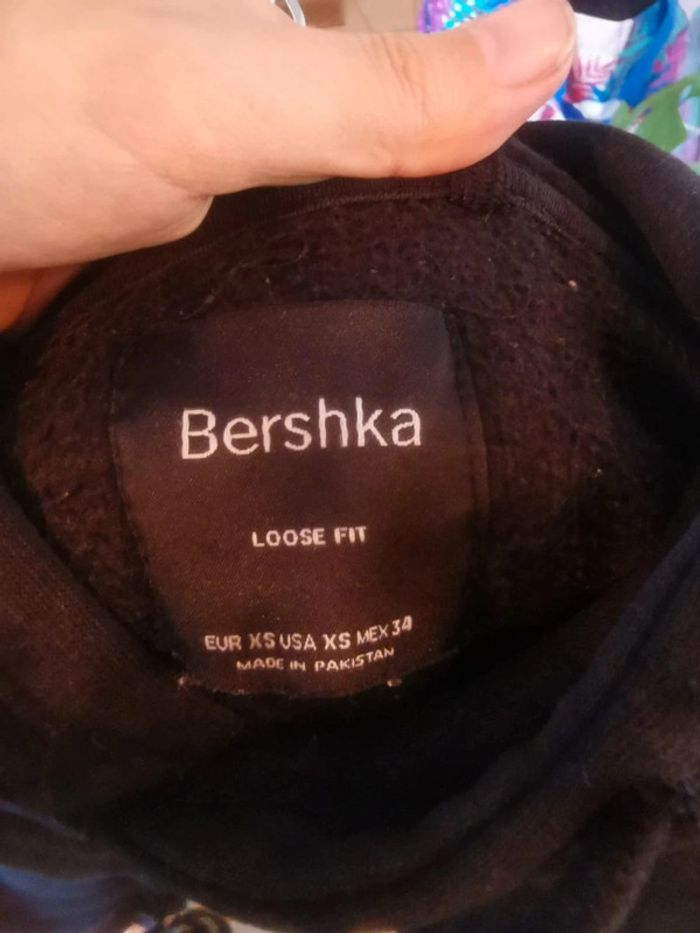 Sweat noir Bershka - photo numéro 3