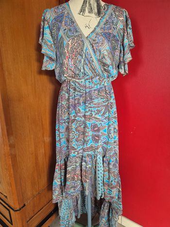 Robe longue asymétrique brillante