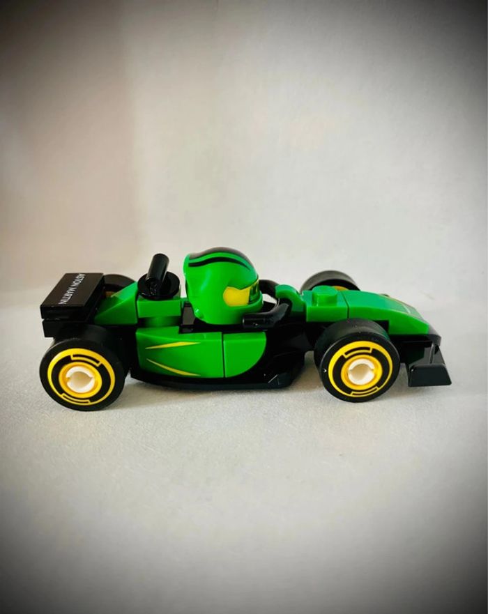 Minifigurine LEGO Série Formule 1 (71049) - N 5 Aston Martin - Très bon état - photo numéro 3