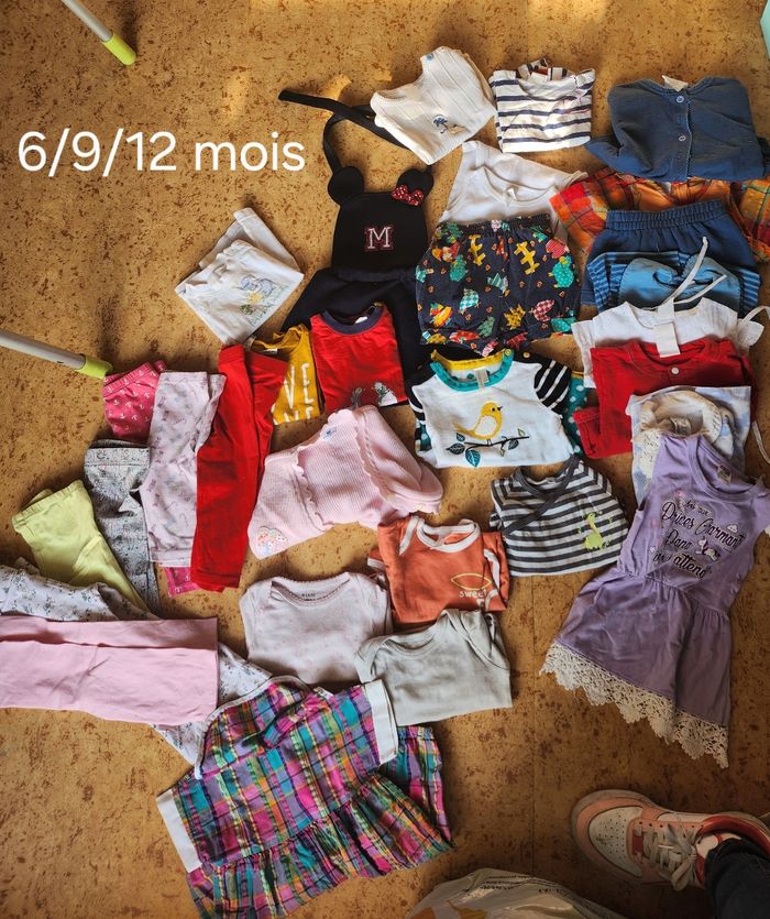 Lot revendeur vêtements fille 6/9/12 mois