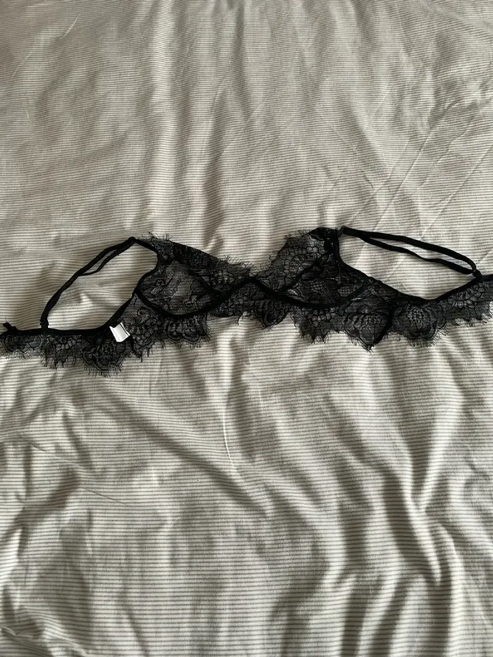 Soutien gorge - photo numéro 3