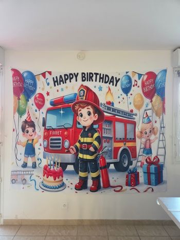 Toile de fond pour fête d'anniversaire de pompier en 2D : 1m80 sur 2m30