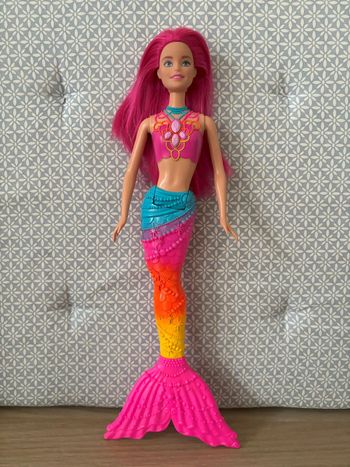 Poupée "Barbie Sirène Rose"