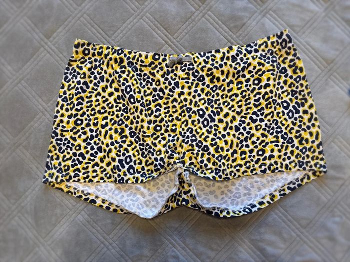 Lot de 5 pyjamas - très bon état - photo numéro 2