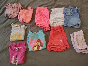 Lot de vêtements fille